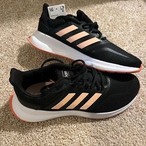 New sneakers, never been worn. No damage.